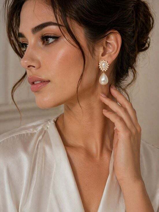 Big Jewelry Co Jewelry - Gold Pearl Teardrop Halo Earrings - White Pearl
